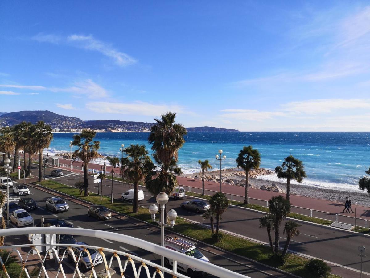 Beach Front, Superbe Appartement Pour 4 Personnes Niza Exterior foto