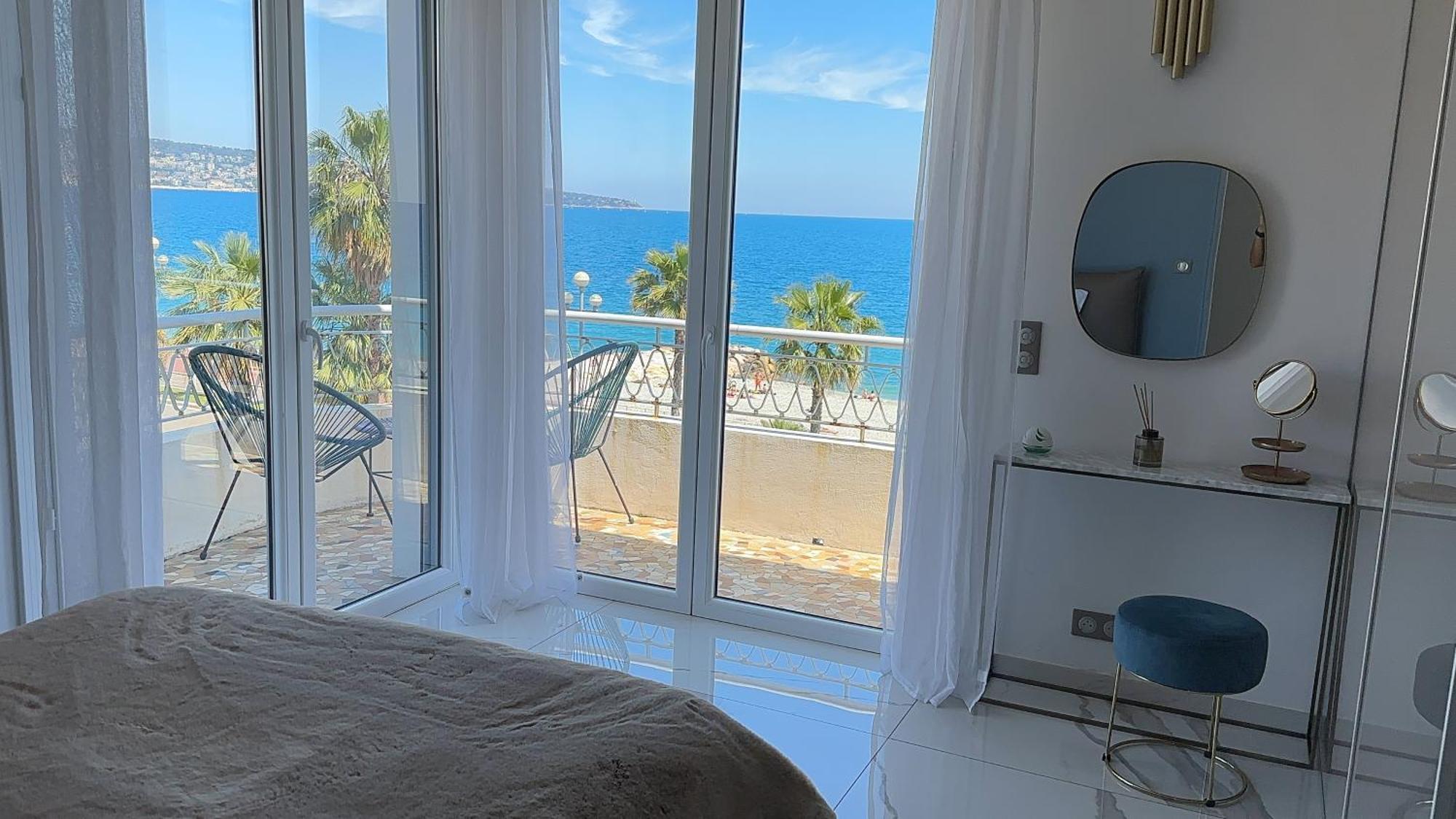 Beach Front, Superbe Appartement Pour 4 Personnes Niza Exterior foto